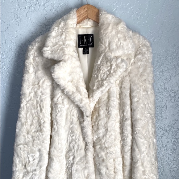 🤍INC🤍Luxurious Teddy Coat - Picture 3 of 10